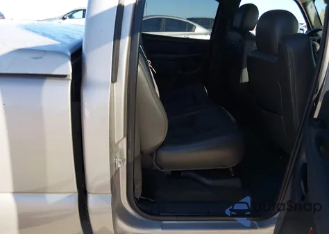 2004 Chevrolet Silverado 1500 Lt z USA, uszkodzony, nr VIN 2GCEC13T741362829